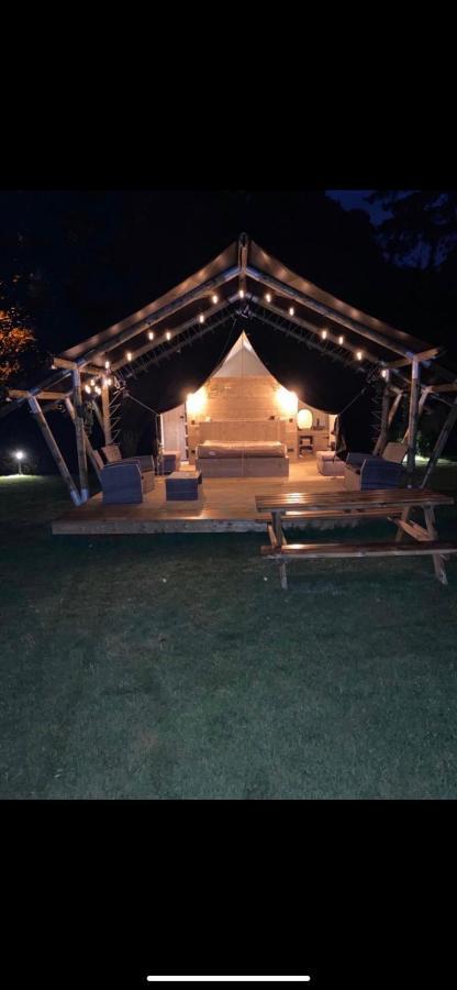 'T Vlyt Vakantiehuis-Wellness Bed & Breakfast Riemst Ngoại thất bức ảnh